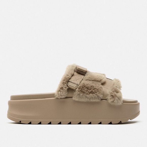 Zara FAUX FUR FLATFORM SANDALS - Picture 2 of 5